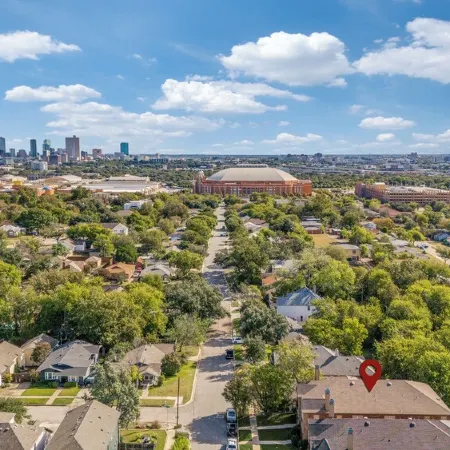 NEW! Charming Retreat Near Dickie's Arena – Cozy & Stylish Fort Worth Getaway