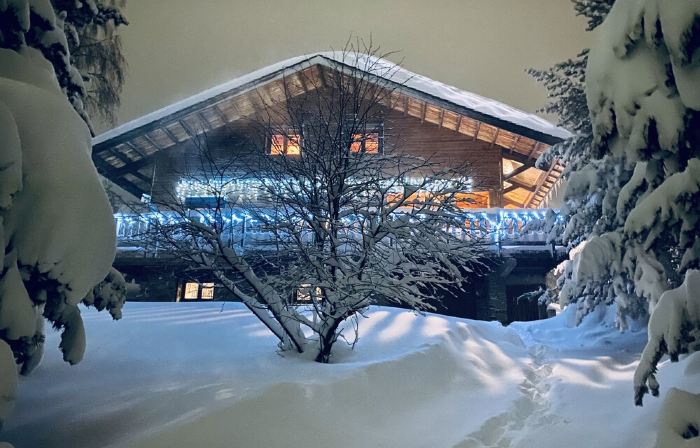 CHALET STANDING 180M2 ANGLES for 12 people.