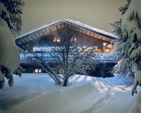 CHALET STANDING 180M2 ANGLES for 12 people. Hotels in Les Angles