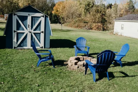 Lincoln House.  Short distance from Lake Michigan and downtown