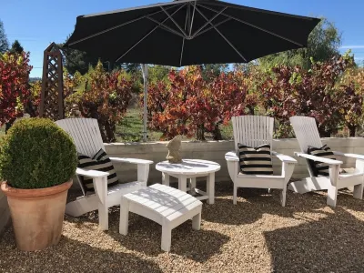 luxuriously appointed new large guest suite in a landmark Victorian Hotel in zona Mazzocco Sonoma Winery