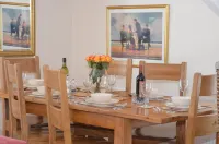Lovely Cottage Situated in 40 Acres - 무료 와이파이