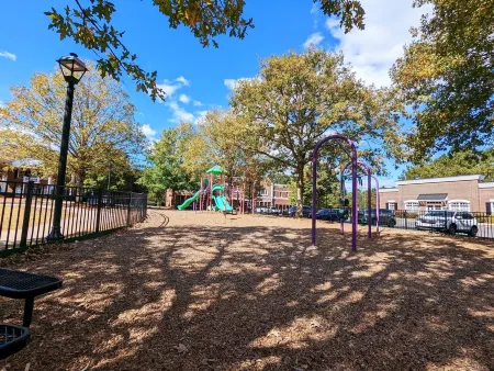 Beautiful Modern 3 Bedroom Home in Woodstock, GA