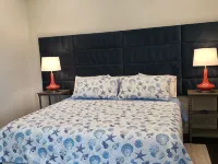 Suite B - 3 Minutes Walk to Center of Folly Beach, Across from Beach -1 Room Hotels in Folly Beach