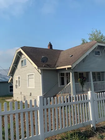 Michee’s  Hockinson HouseCharming house built in 1925