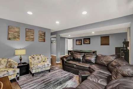 Dwntwn Westfield Family home close to GrandPark and local entertainment