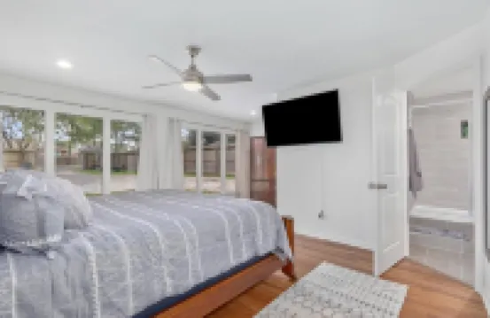 Newly Remodeled Modern Farmhouse on an Acre 利格城酒店