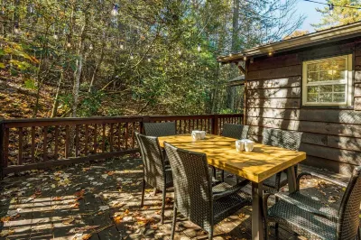 🌲Easy Paved Access🔥Fireplace❤️Great Privacy🏞️Across River🎇NearDowntown🙂 차타후치-오코니 국유림 주변 호텔