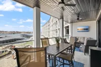 NEW Topsider Condominium: MM 19 Arcade game, shuffleboard table