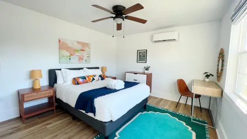 Park Circle Chateau - Newly Renovated