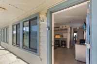 Cozy beachfront condo on the first floor.