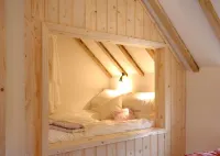 The Hayloft - Warm, romantic and relaxing with wood-burning stove. Dogs welcome