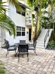 Studio walking distance to downtown