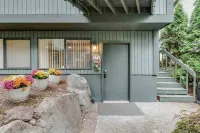 Adorable new studio with free parking, WiFi and large smart TV.