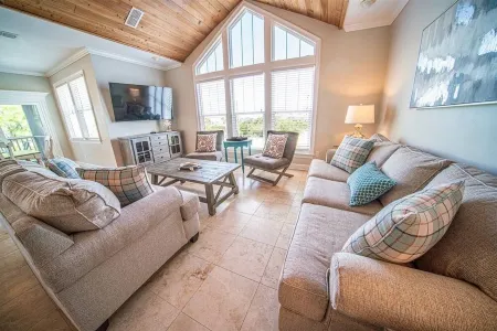 St George Island, Spacious, Pet Friendly, Private Pool, Elevator, Sleeps 12