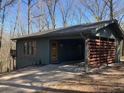 Relax at the Pine Cone Cottage