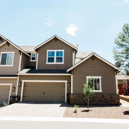 Exceptional Home in the Ponderosa Pines w/AC