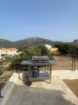Comfortable 8-person villa with pool and sea view