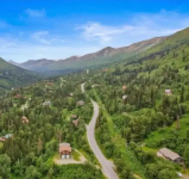 Beautiful Mountainside Escape