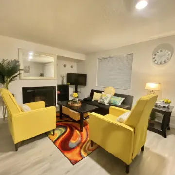 WELCOME TO HUEY DUCK HOUSE-A!  3BR & 2BA SLEEP-8