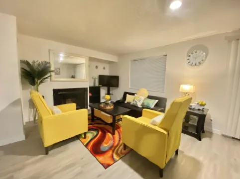 WELCOME TO HUEY DUCK HOUSE-A!  3BR & 2BA SLEEP-8