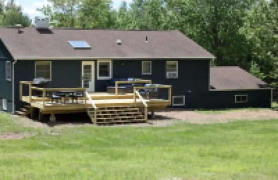 (New Listing) Beautiful mountain home on private road