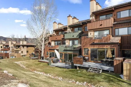 Condo in Snowmass Village Отели рядом с достопримечательностью «Snowmass Sports»