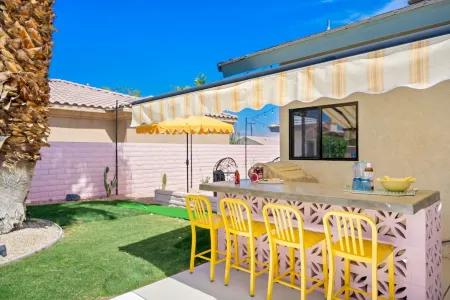 Moroccan Oasis | Salt Pool, Spa, Firepit, Game room