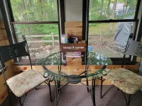 Cozy Cabin walking distance to BEAUTIFUL Higgins Lake!