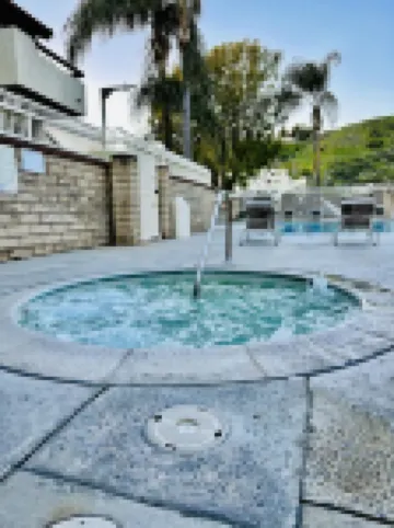 Gorgeous 3 Bedroom Condo