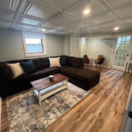 Adorable beach house - 5 min walk to private beach