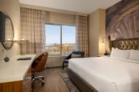 Hotel Indigo NAPERVILLE RIVERWALK by IHG فنادق في 