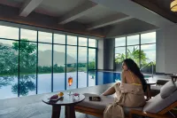 Taj Chia Kutir Resort & Spa Darjeeling - С бассейном