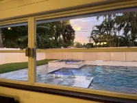 Florida Oasis- Beautiful home sleeps 6 HEATED POOL/NEWLEY RENOVATED