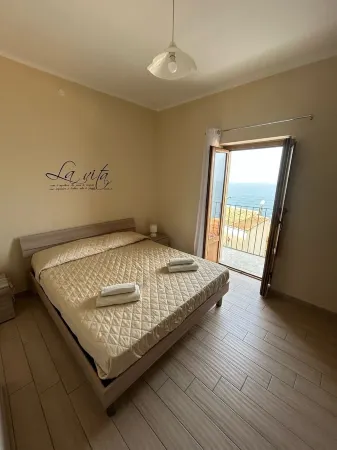 Dea Del Borgo Holiday House sea view CIN IT082027B4VB8Z7KR4