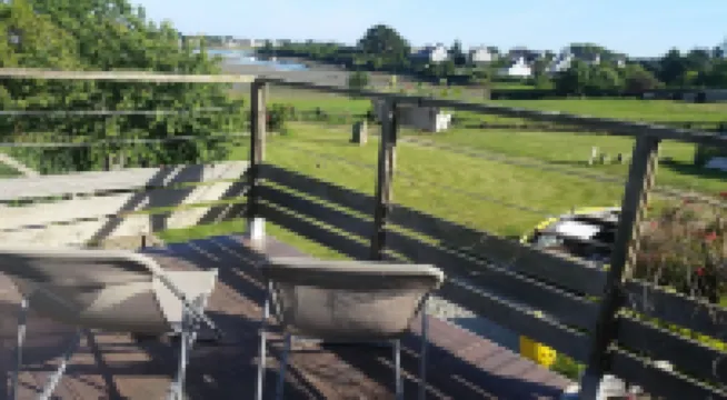 AU FIL DE L 'EAU, Cottage in southern Brittany, located along the RIA of Etel, Morbihan Hotels in Plouhinec