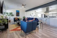 Modern Retreat with free EV Charging, Games & Fire Pit