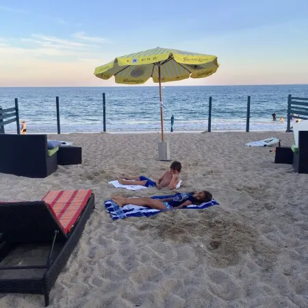 Amazing Ocean Front 2 Story Home, Steps Away From The Water