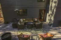 Ranked #1 by VRBO in Flagstaff for 4 years! AC, Pets and Hot Tub! - 4 ดาว