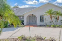 Sunny Sanctuary W Salt Water Pool & Game Room! 10 minutes to beach