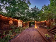 Lrg Wine Country Estate on creek w Pool/Spa sleeps 8 - Villas