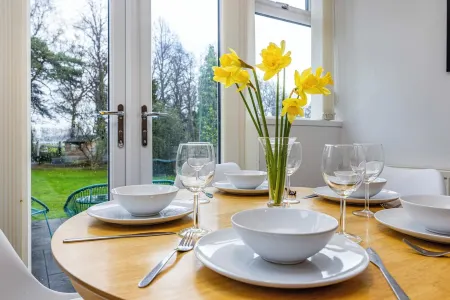 Stunning Home Next to Nottingham University | Off-Street Parking | Sleeps 8