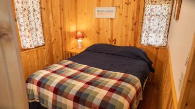 Webb Lake, Hackensack, Northern MN - 2 Bedroom, Sleeps 4 - Cabin #2 Blue Water