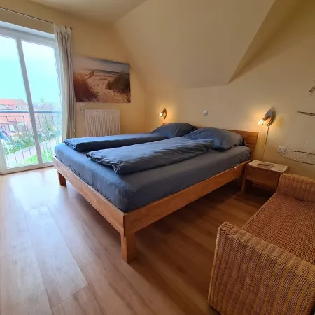 "FeWo Meeresblick am Sandstrand"-2 Bedrooms- Balcony-2nd Floor-50 Meters to the Beach