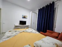 Charming 2A Holiday House Apartment with Garden and BBQ