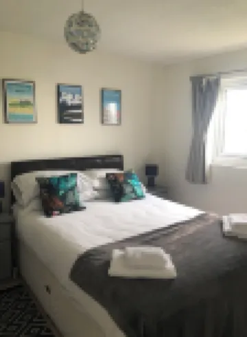 Harbour-Side Apartment In Porthmadog With Stunning Views