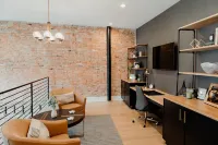 The Principal: Modern Townhome in Downtown