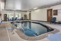 Comfort Inn - Pools