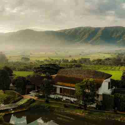 博裏博特泳池度假村 Hotel Exterior