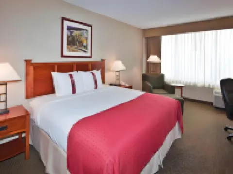Holiday Inn & Suites WARREN by IHG Hotels in Warren
